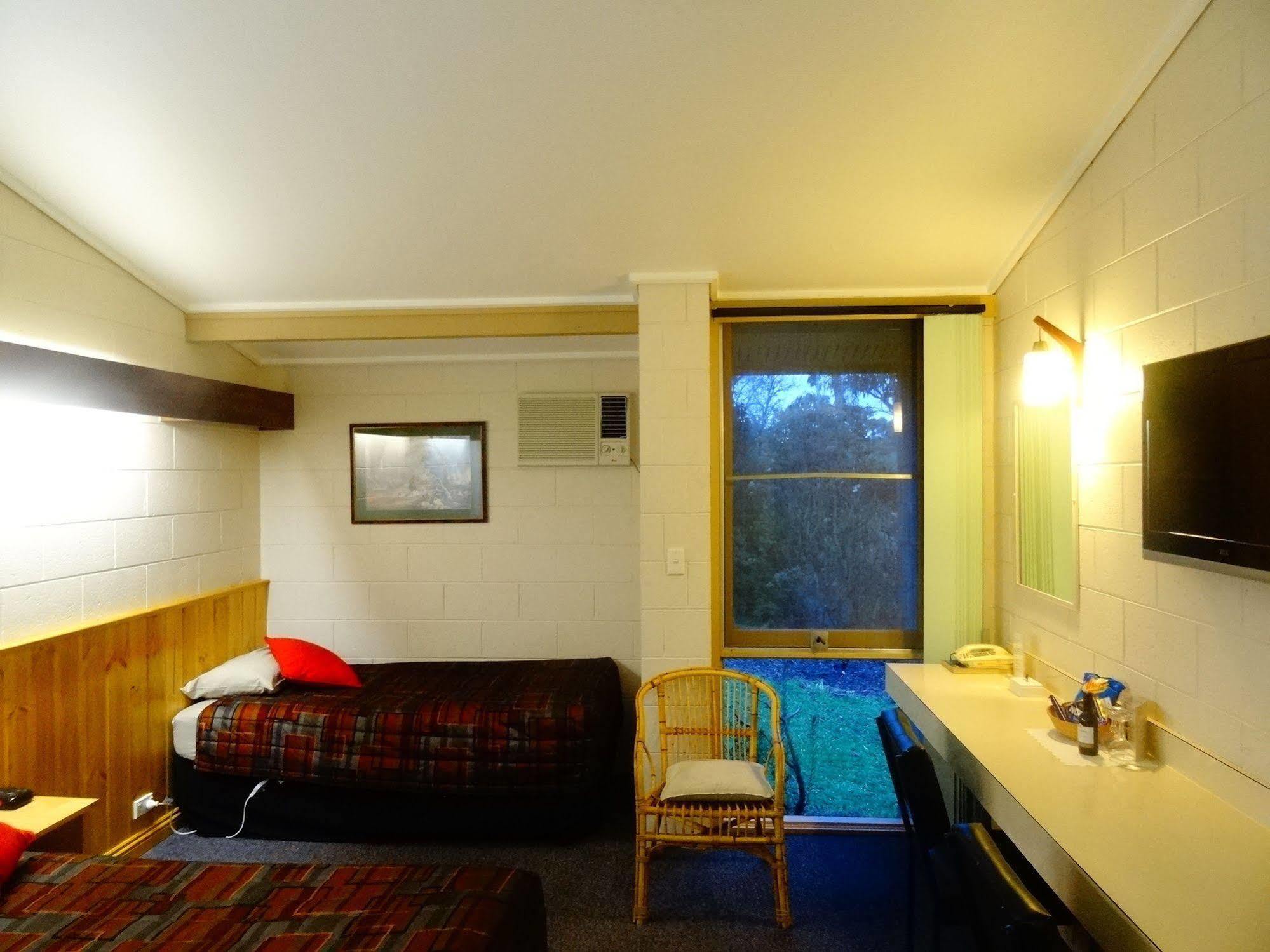 Coal Creek Motel Korumburra Exterior foto
